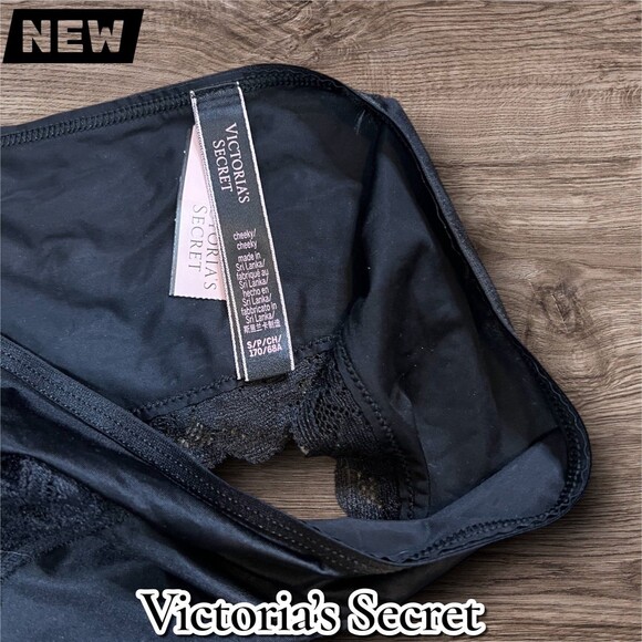 New NWT Victoria’s Secret Cheeky Panty – Black – Size Small - Picture 2 of 3